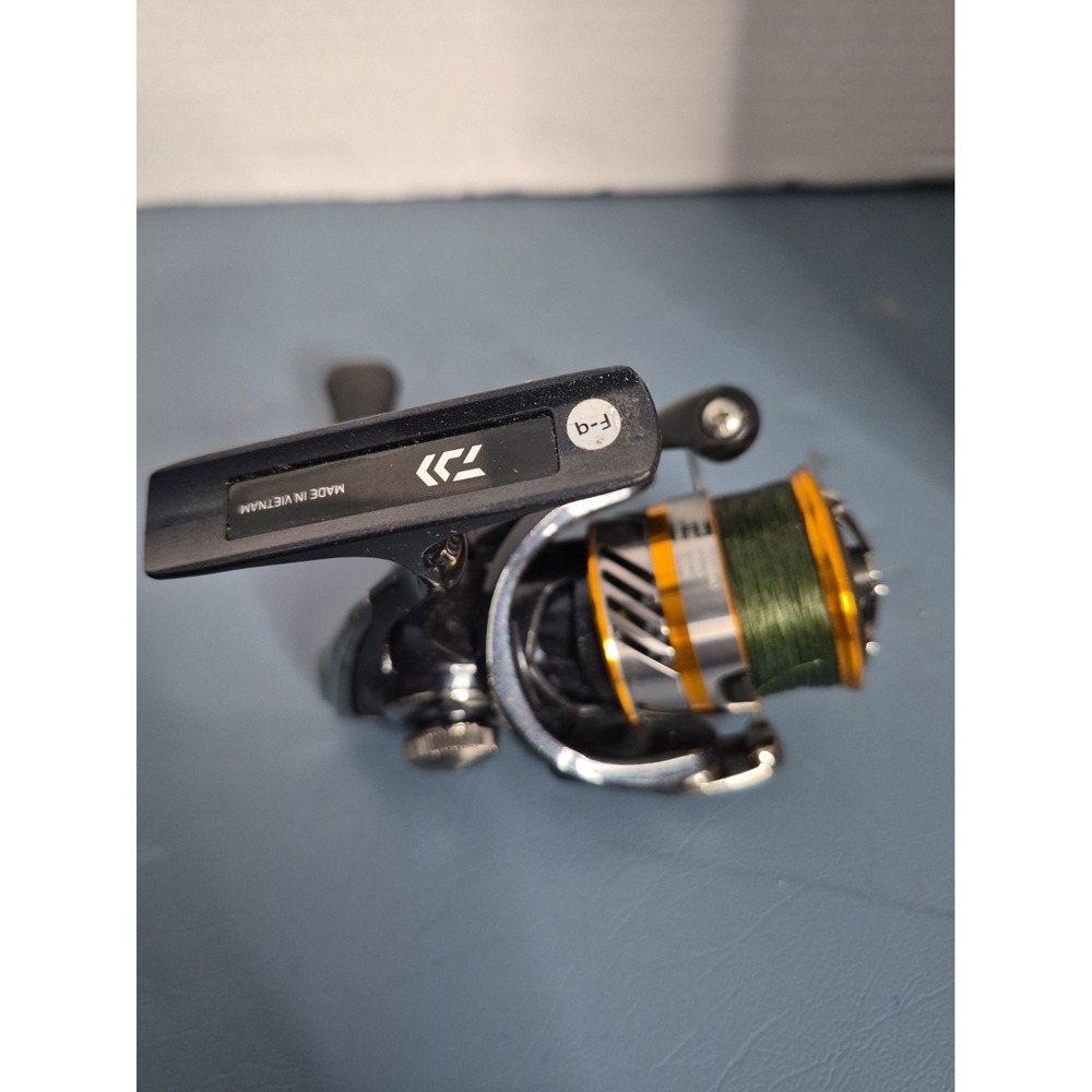 daiwa revros lt 2000 Euc Fishing Reel